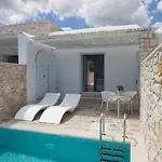 Calme Boutique - Adults Only